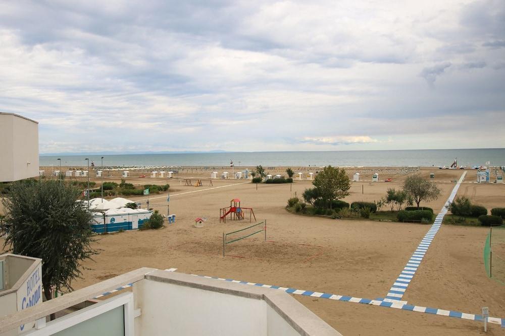 Hotel Garni' Serena Caorle Exterior foto