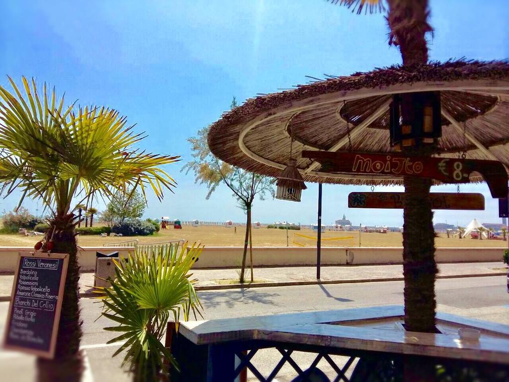 Hotel Garni' Serena Caorle Exterior foto